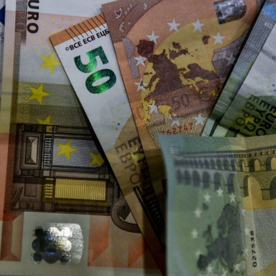 Δώρο Χριστουγέννων: Πότε θα δοθεί – Ποια επιδόματα προπληρώνονται