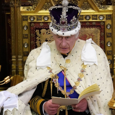 Σκάνδαλο στο Μπάκιγχαμ: Ο βασιλιάς Κάρολος «ξάφριζε» περιουσίες νεκρών