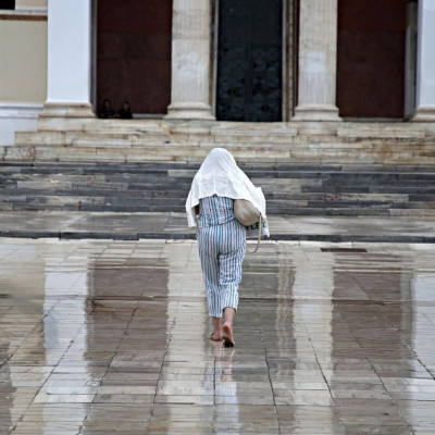 Καιρός: Τα «Νικολοβάρβαρα» φέρνουν πτώση της θερμοκρασίας