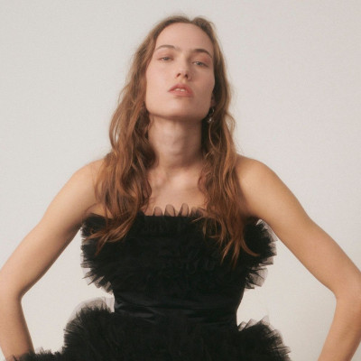 Αντίο φριζαρισμένα μαλλιά! 3 οφέλη που χαρίζει το μηλόξυδο στη hair care routine