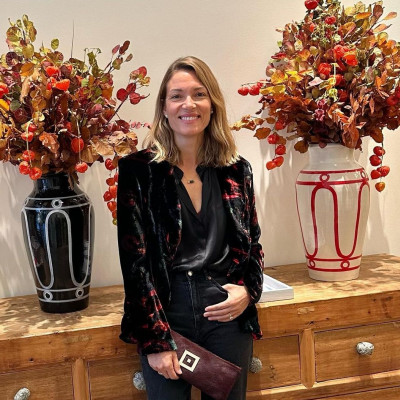 Η αγωνία της Βίκυς Καγιά για τη μητρότητα, το νέο εντυπωσιακό look και το reunion