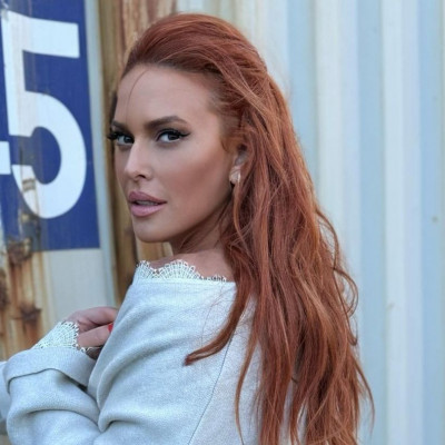 Poof hairstyle! Η Σίσσυ Χρηστίδου βρήκε το πιο εύκολο και stylish χτένισμα για τις γιορτές