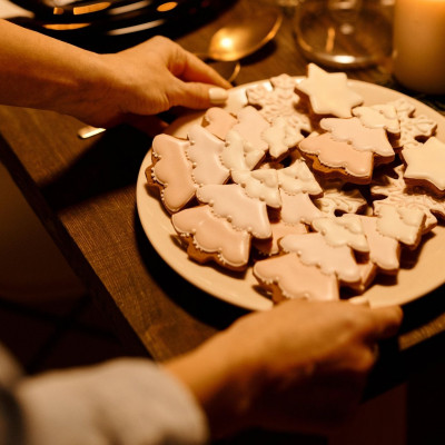 Οι αγαπημένες χριστουγεννιάτικες λιχουδιές μπορεί να σε κρατήσουν ξάγρυπνη τη νύχτα