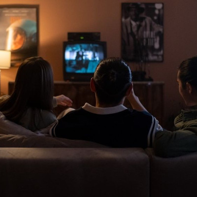 Έτσι θα οργανώσουμε το τέλειο πρόγραμμα για αξέχαστα movie nights με φίλους και οικογένεια