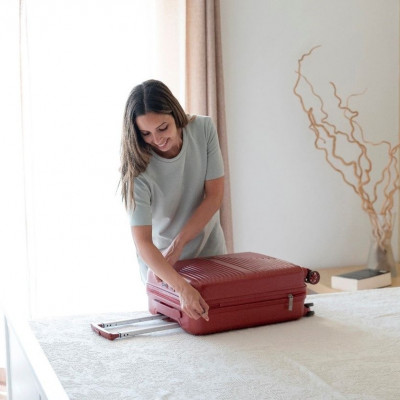 Δημιούργησε βήμα-βήμα τα πιο stylish travel looks με τα λιγότερα items