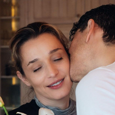 Σάκης Ρουβάς: Το βίντεο με την Κάτια στην κουζίνα που μαγειρεύει