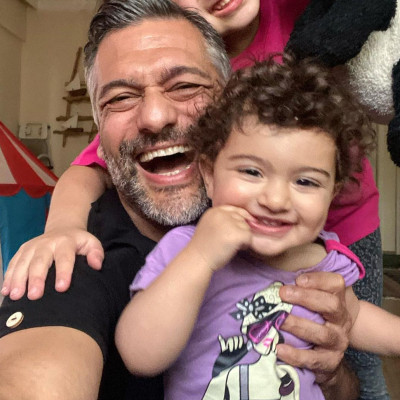 Στέλιος Κρητικός: Το ξεκαρδιστικό βίντεο με τα τέσσερα παιδιά του