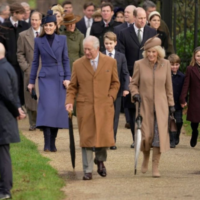 Ο Κάρολος, το μήνυμα, η πρώτη φορά της Camilla και τα viral πριγκιπόπουλα