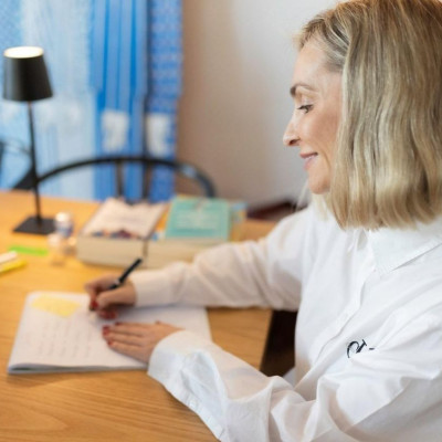 Ναι, η γιορτή σου είναι η αφορμή που έψαχνες για να αγοράσεις μια νέα τσάντα!