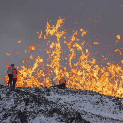 Ηφαιστειακός τουρισμός: Ποιοι είναι οι «κυνηγοί λάβας»