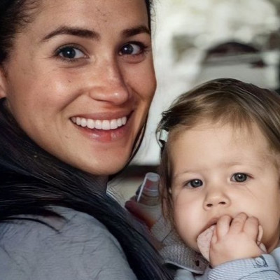 Η βασίλισσα ήταν έξαλλη με τη Meghan Markle: Το ψέμα με το όνομα της κόρης της Lilibet