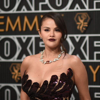 Emmy Awards 2024: Οι 3 τάσεις που είδαμε στο κόκκινο χαλί -Βουργουνδί κραγιόν και αφέλειες