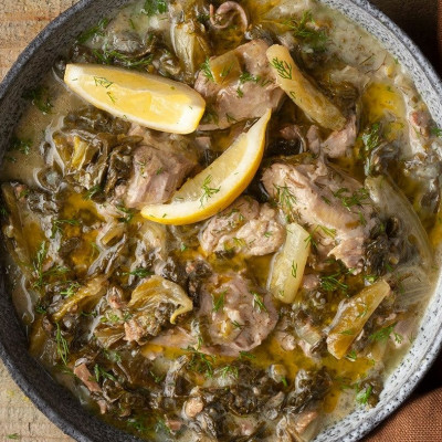 Άκης Πετρετζίκης: Χοιρινό φρικασέ στη χύτρα ταχύτητας