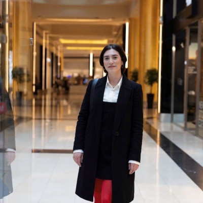 Αυτά είναι τα basics για να κάνεις level up στα all day outfits της νέας χρονιάς