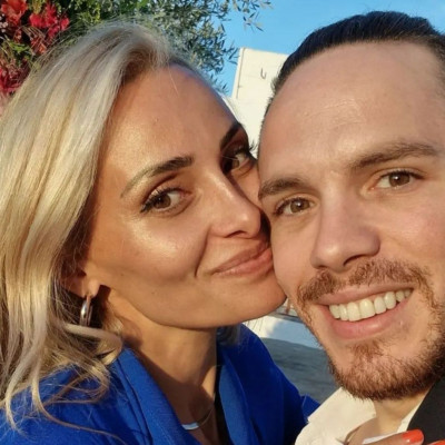 Βασιλική Μιλλούση: Πρωινή γυμναστική με τις κόρες της στο cozy σαλόνι