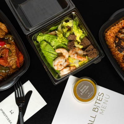 Η Ipirotissa είναι η απαραίτητη -all day- στάση για καφέ και φαγητό στο Golden Hall