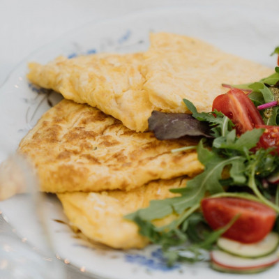 Πώς θα φτιάξεις τη viral ομελέτα στο air fryer