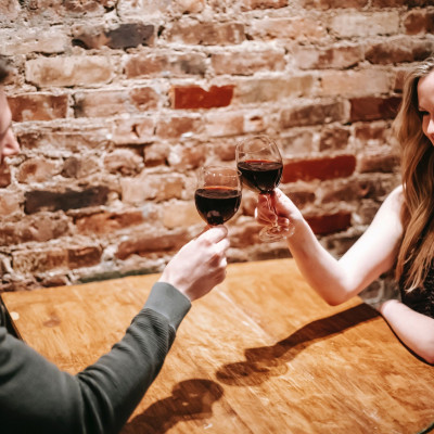 Αν δεν έχεις καμία όρεξη για ταινία ή ρομαντικό δείπνο, έχουμε 10 ιδέες για τον Άγιο Βαλεντίνο