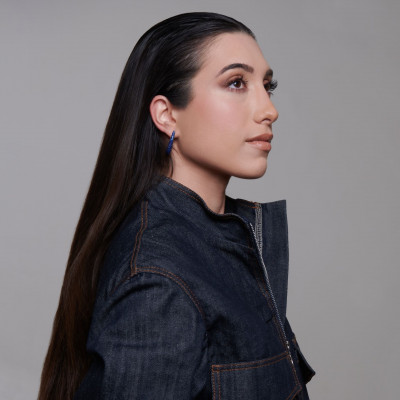 H Κατερίνα Κακοσαίου δεν φοβάται καμία σύγκριση με τον πατέρα της και εξηγεί το γιατί