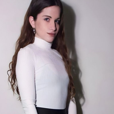 H ηθοποιός Γεωργία Koύκα μας μιλάει για τη συνεργασία της με τη Disney και το Netflix