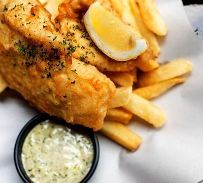 Μπακαλιάρος τηγανητός με Φαστ & Pummaro