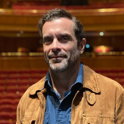 Γιώργος- Ίκαρος: Ο γιατρός - γιος του Κωνσταντίνου Μαρκουλάκη και οι σπάνιες φωτογραφίες τους