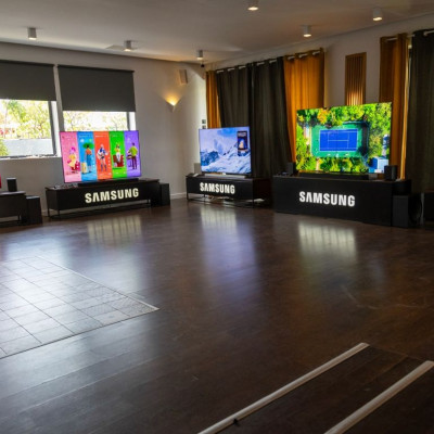 Η τελευταία σειρά τηλεοράσεων της Samsung φέρνει τη νέα εποχή της Samsung AI TV
