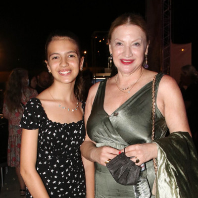 Ελένη Κρίτα: Η Μαριλένα του «Στο Παρά 5» μεγαλώνει την εγγονή της σαν μαμά και έχει ένα εύλογο άγχος