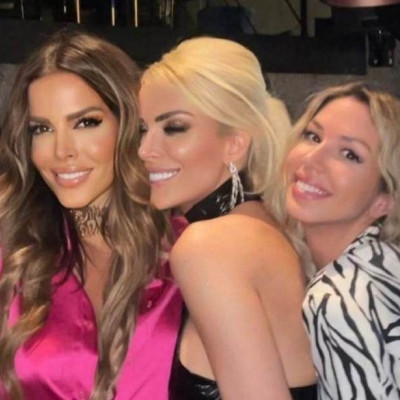 Το πάρτι της Κατερίνας Καινούργιου, τα looks και η ευχή της κολλητής της, Αλεξάνδρας Νικολαΐδου