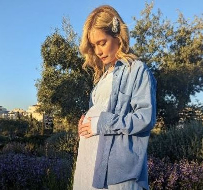 Ντάνη Γιαννακοπούλου: Η σπάνια φωτογραφία με τον σύζυγό της και η αντίδρασή της λίγο πριν γίνει μαμά