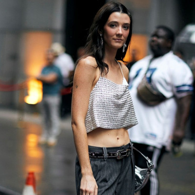 Οδηγός αγοράς: Τα 5 τοπάκια που θα φορέσουμε με τα τζιν και τις φούστες μας τον Μάιο