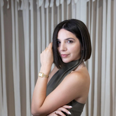 Finally! Πώς η χαμένη λάμψη επανήλθε στα μαλλιά μου με τη θεραπεία Acidic Color Gloss της Redken;