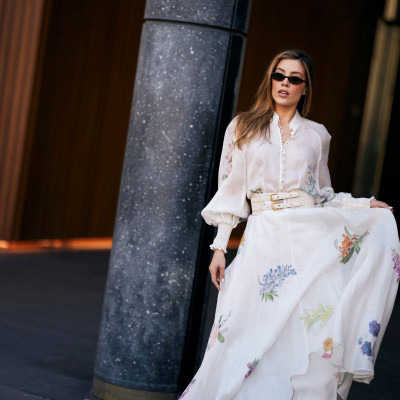 Maxi φούστα: Τα 5 κορυφαία σχέδια για να τη φορέσετε στο repeat αυτό το καλοκαίρι