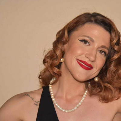 Η ερμηνεύτρια Ζανέλ έχει το ίδιο υπέροχες απόψεις με τη φωνή της και ίσως ταυτιστείς σε πολλά σημεία