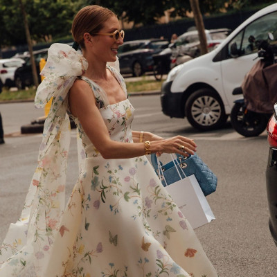 Οδηγός αγοράς: Τα 10 ρομαντικά φορέματα που θα βάλουμε στους καλοκαιρινούς γάμους