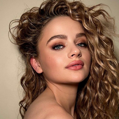 Δεν ξέρεις τι μακιγιάζ να κάνεις τώρα το καλοκαίρι; 3 ανάλαφρα makeup trends του TikTok