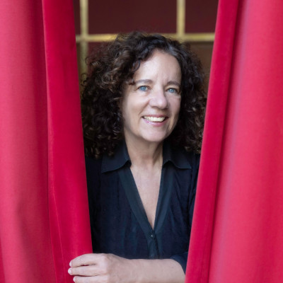 Όλγα Μαλέα: «Με συγκίνησε η ιστορία της Κάλλας, ήταν από τις πρώτες που έκαναν brand το όνομά τους»