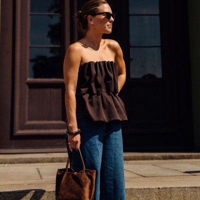 8 σχέδια σε καλοκαιρινά μπλουζάκια που θα αντικαταστήσουν το λευκό tank top