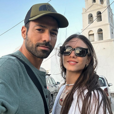 Αυτοί είναι οι 3 κουμπάροι στον παραδοσιακό γάμο του Αντρέα Γεωργίου στην Αγία Νάπα