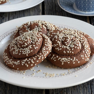 Άκης Πετρετζίκης: Μαλακά μουστοκούλουρα