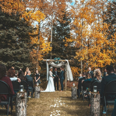 The non-wedding wedding: 5 trends στη διακόσμηση που θα δούμε στους γάμους του φθινοπώρου