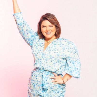 Δανάη Μπάρκα: Η ανατρεπτική αλλαγή στα μαλλιά της -Τα έκοψε κοντό καρέ και τα έβαψε caramel blonde