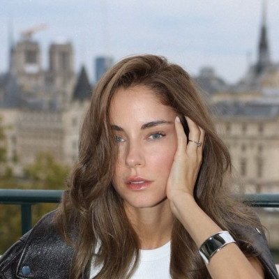 Η Δούκισσα Νομικού δεν είναι πια ξανθιά και οι περισσότεροι τη βλέπουν ξανά... στο σχολείο