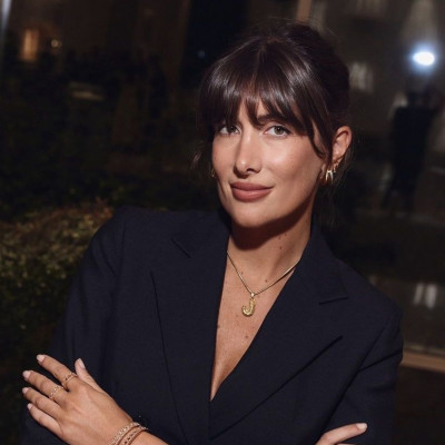 Αφέλειες ή φράντζα; Πώς θα βρεις το ιδανικό στιλ ανάλογα με το σχήμα του προσώπου σου