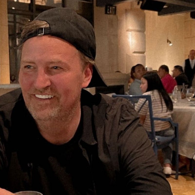 Ομολόγησε ο γιατρός του Matthew Perry για την κεταμίνη σχεδόν λίγο πριν την επέτειο θανάτου