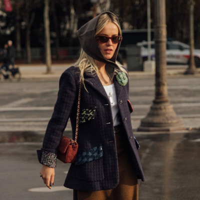 4 must αξεσουάρ που επιλέγουν τα it girls για τα χτενίσματά τους -Το μαντήλι είναι το αγαπημένο τους