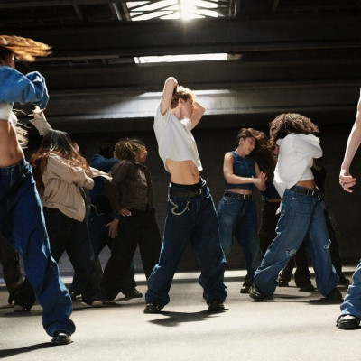 Get loose n’ create: Πώς τα denim θα «ξεδιπλώσουν» τη δημιουργικότητά σου