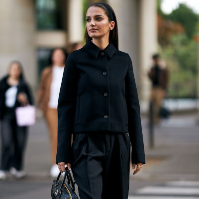 7 stylish σύνολα για να φορέσεις το μαύρο στο γραφείο τη μεταβατική περίοδο