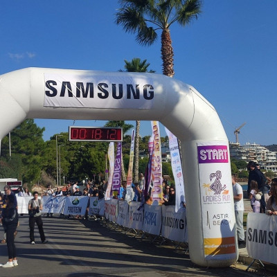 Ladies Run 2024: Ο αγώνας με τη Samsung μάς έκανε να (ξανά)ξεκινήσουμε το τρέξιμο