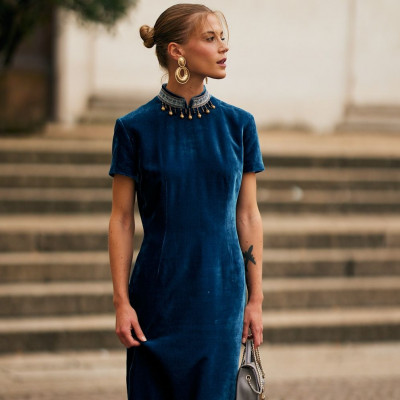 Αυτό είναι το πρώτο φόρεμα που θα βάλουν οι Γαλλίδες τις γιορτές -Και δεν είναι κόκκινο